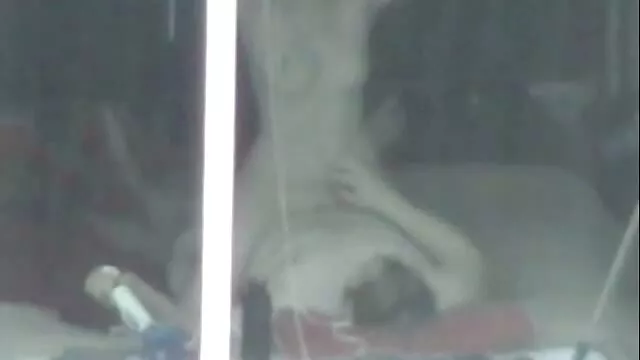 Πορνό χωρίς εγγραφή  Μελαχρινή βιντεο σεχ πορνο fingering το μουνί της με ένα δονητή πριν το σεξ με έναν άνδρα παχουλός