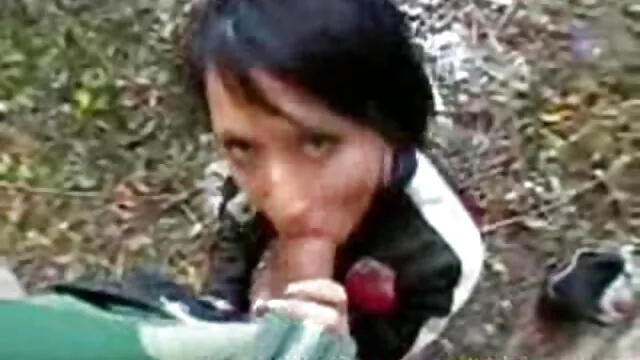 Πορνό χωρίς εγγραφή  Το μάτσο αντλείται για να έχει αθλητική orimes gia sex ομορφιά στον κώλο στην πισίνα και το γυμναστήριο