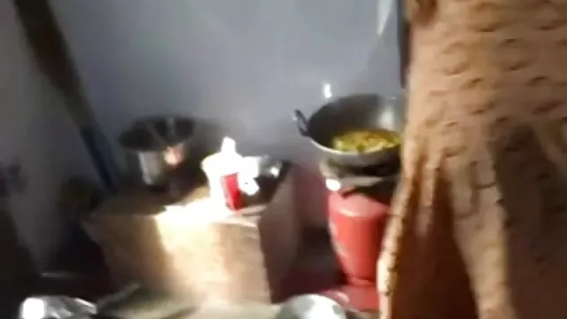 Πορνό χωρίς εγγραφή  Μια βιντεο αγριο σεξ γριά αυνανίζεται στο δωμάτιο