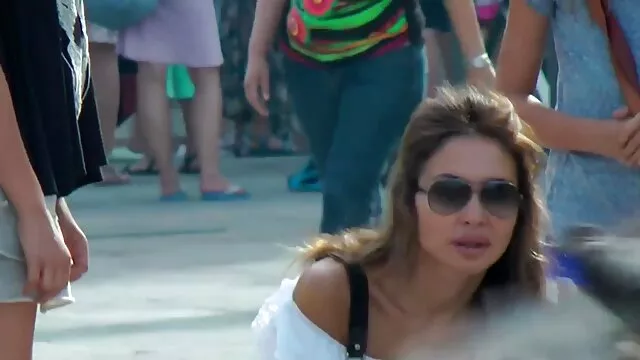 Πορνό χωρίς εγγραφή  Μαύρα sex video partouza κορίτσια κάθεται με μεγάλο κώλο στο πρόσωπο του ζευγαριού