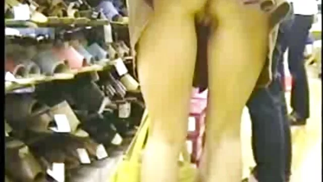 Πορνό χωρίς εγγραφή  Μηχανή του σεξ καλύψει το γυμνό Μελαχρινή άλογο με gamhsia apo kolo μεγάλα οπίσθια