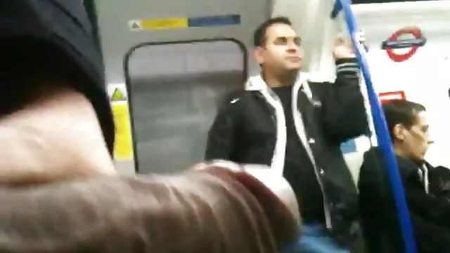 Πορνό χωρίς εγγραφή  Λίπος σεκσ βιντεο γιατρός κρυφοκοιτάζει στο καπέλο ενός ενήλικα ασθενή