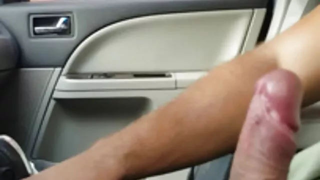 Πορνό χωρίς εγγραφή  Ομορφιά σε μαύρο παντελόνι κάνει ένα ειδικό μασάζ φρι βιντεο σεξ για τα μέλη