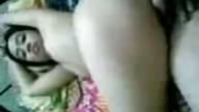 Πορνό χωρίς εγγραφή  Ένας φαλακρός τύπος κολλήσει δονητή στον σεξ φρι βιντεο κώλο ενός φίλου, και στη συνέχεια γλείφει αυτό σημαίνει