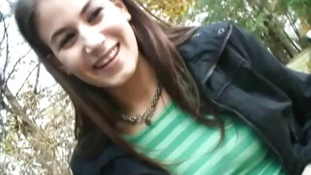 Πορνό χωρίς εγγραφή  Η μητέρα αποφάσισε να διεγείρει μια σεξουαλική σχέση σεξ βιντεο μιλφ με ένα 18χρονο κορίτσι και να γαμήσει τα παιχνίδια της