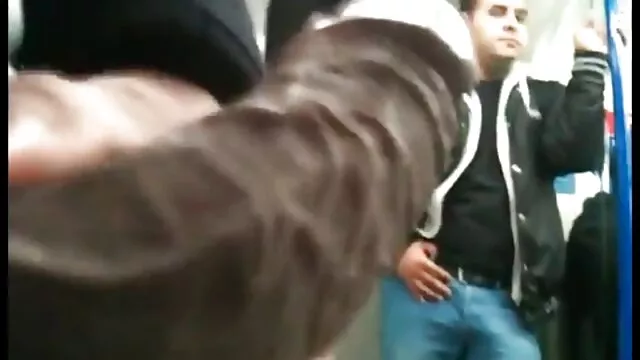Πορνό χωρίς εγγραφή  Busty μαμά σε μαύρα εσώρουχα προσπαθήσουμε masaz gamisi για καλσόν